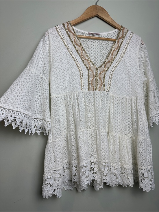 Own it made in italy Tops - Italy made Embroidered White Lace Peasant Top floral boho hippie daisy feminine